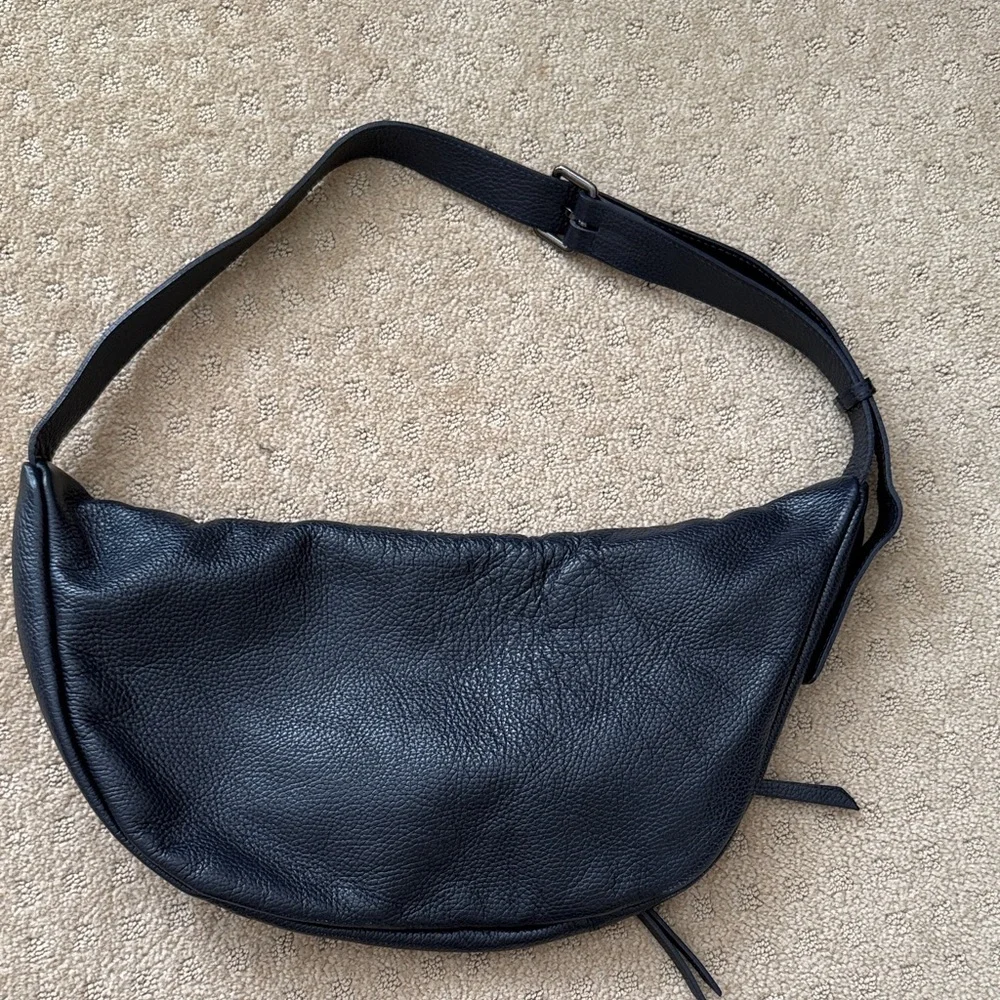 Navy Leather Women's crossbody Bag - Picture 2 of 2